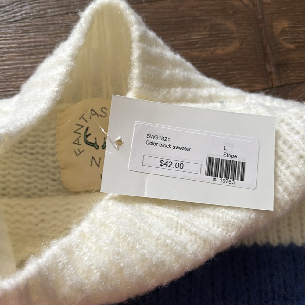 Sweater - Picture 3 of 3